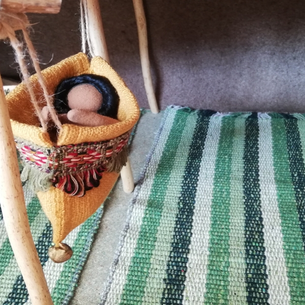 Babywiege im Nomadenzelt